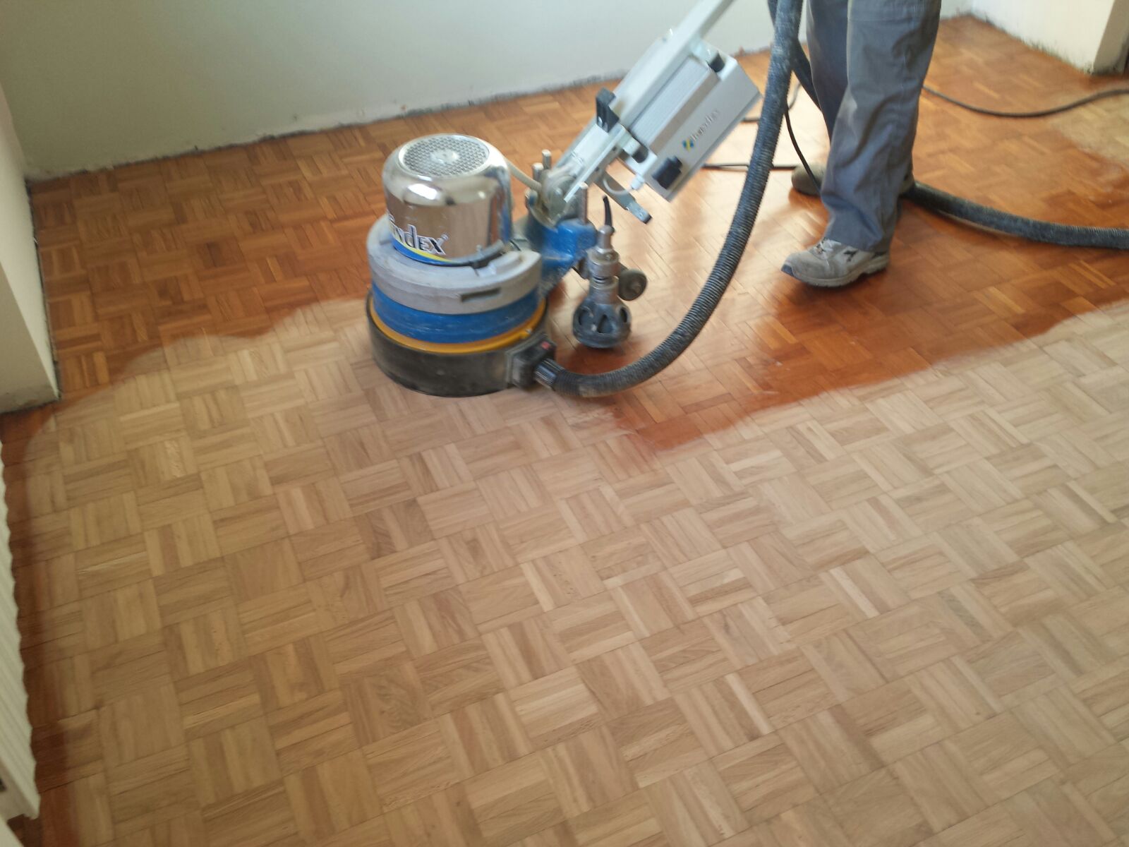 Mosaico in Rovere : Rimozione della vernice